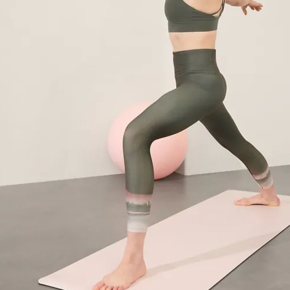 NWT Athleta Ultra High Rise Elation 7/8 Legging Large Tall Moss Green Pink - Picture 1 of 6